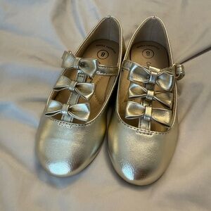 Cat & Jack Shiny Gold Dress Shoes with Bows for Toddler Girls